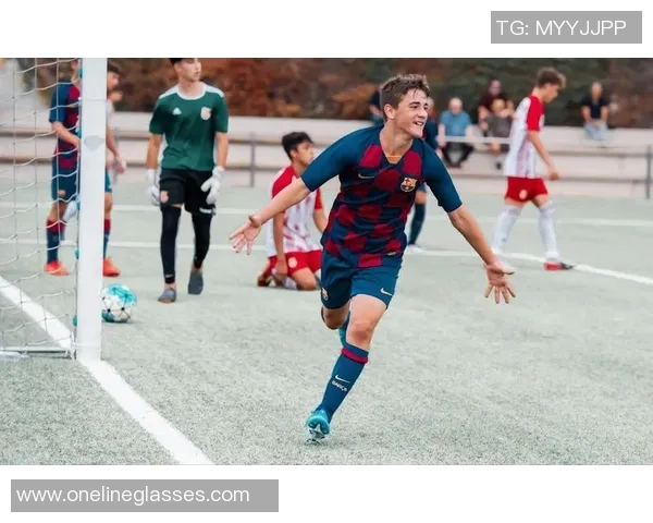 达尼洛的足球之路：从青涩小将到世界舞台的闪耀明星