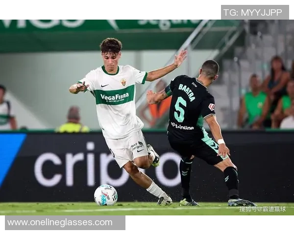 赫罗纳主场迎战埃瓦尔争夺西乙联赛关键三分之战